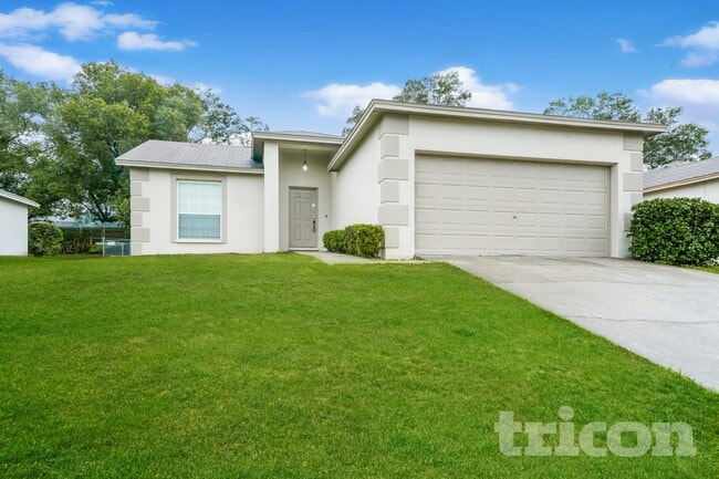 Building Photo - 7833 Manor Dr