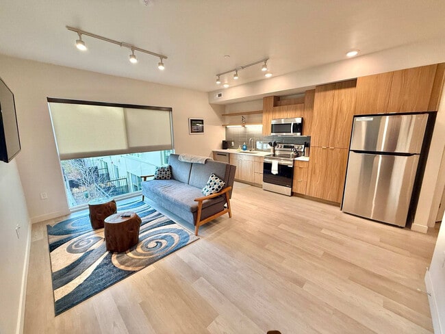 Building Photo - 360 W 200 S Unit ID1389248P