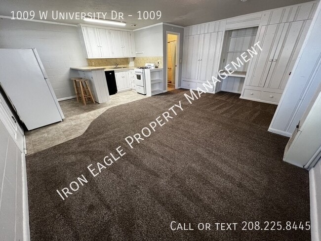 Building Photo - 1009 W University Dr Unit 1009