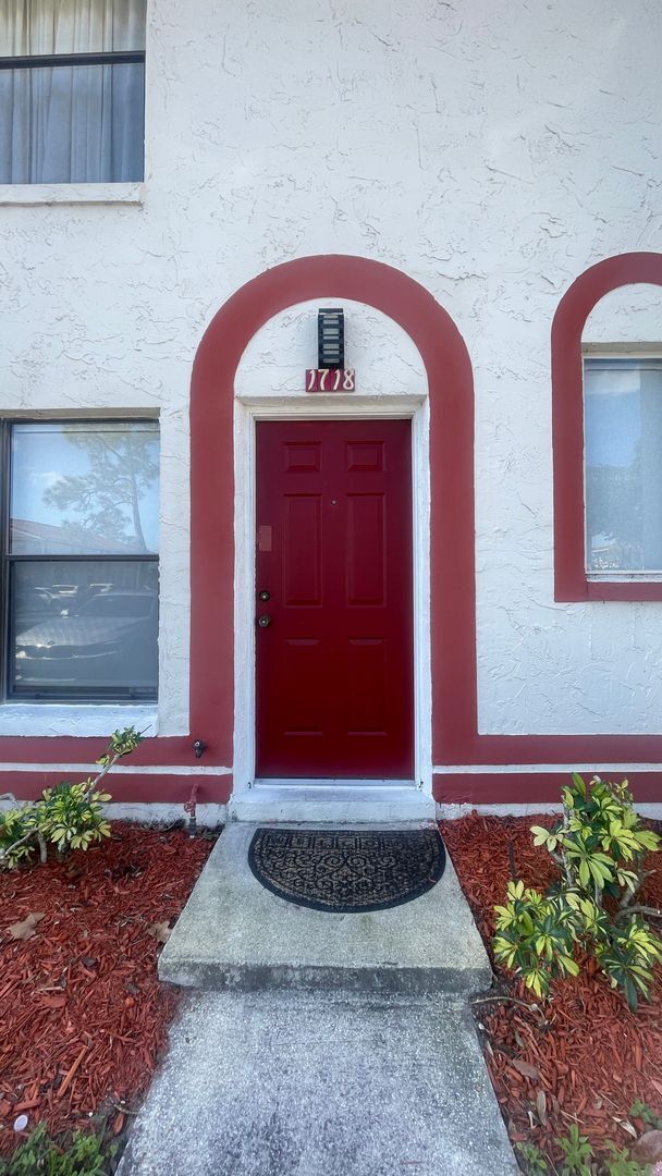 Building Photo - 1718 Silver Creek Ct