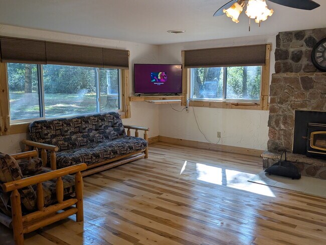 Photo - 1150 Dover Dr