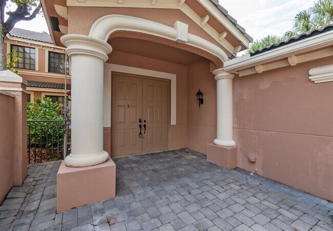 Photo - 2604 Center Ct Dr