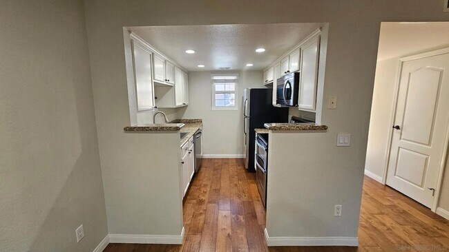 12091 Alta Carmel Ct Unidad 10