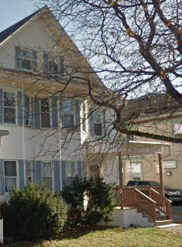 Building Photo - 256-258 Gibson St