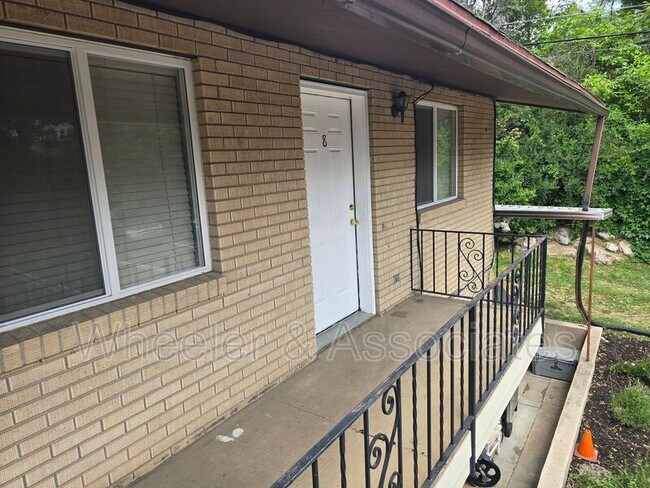 Photo - 3070 Eccles Ave