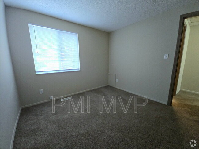 Building Photo - 7280 Broadwyn Dr Rental