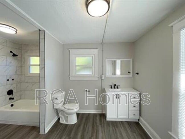 Photo - 1525 N Olney St