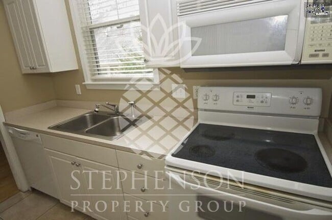 Photo - Student friendly rental