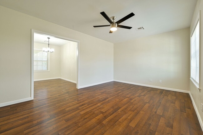 Photo - 2323 NW 10th St