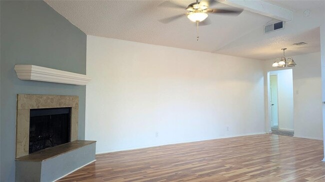 Photo - 6916 Scenic Brook Dr