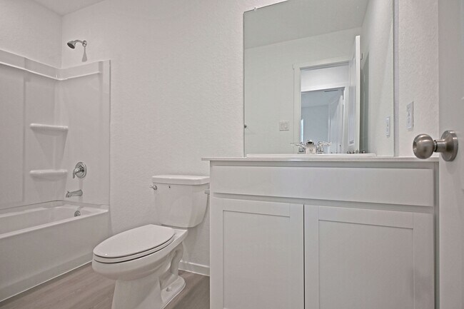 Photo - 1808 Stonechat