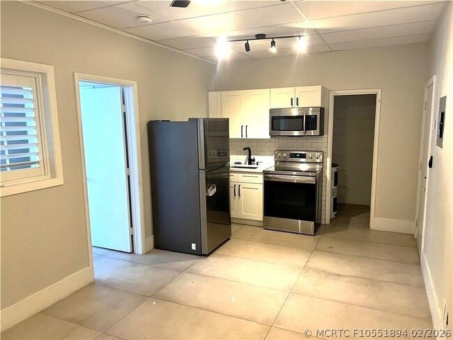 1541 Cordova Rd Unit 205