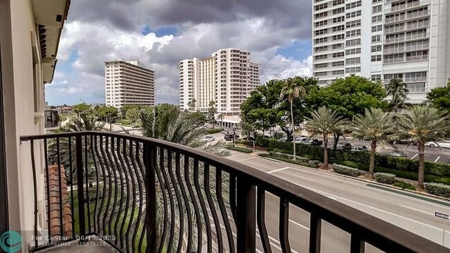Photo - 4241 N Ocean Blvd Apartamento Unidad 301