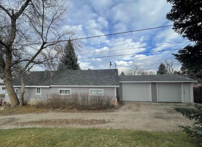 Photo - 201 E Bennett St House