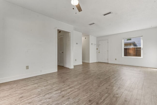 Photo - 413 E 7th Ave