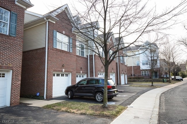 Photo - 51 Taft Ln Townhome