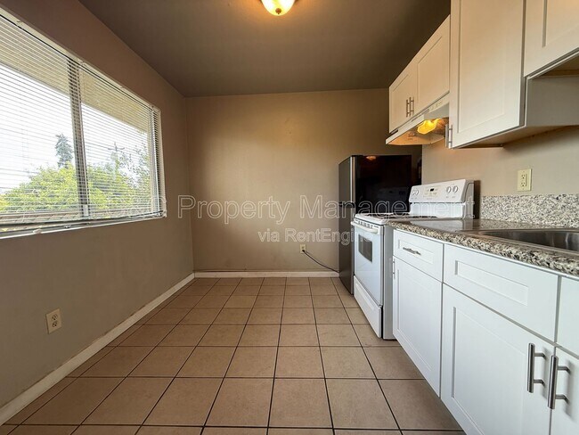 Photo - 803 Laurel St Unidad 7