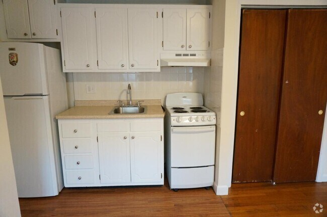 Building Photo - 164 North Beacon St Rental