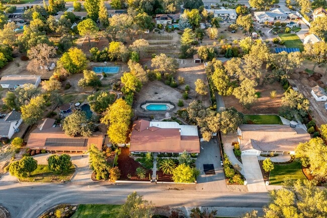 Photo - 4305 Whispering Oak Cir