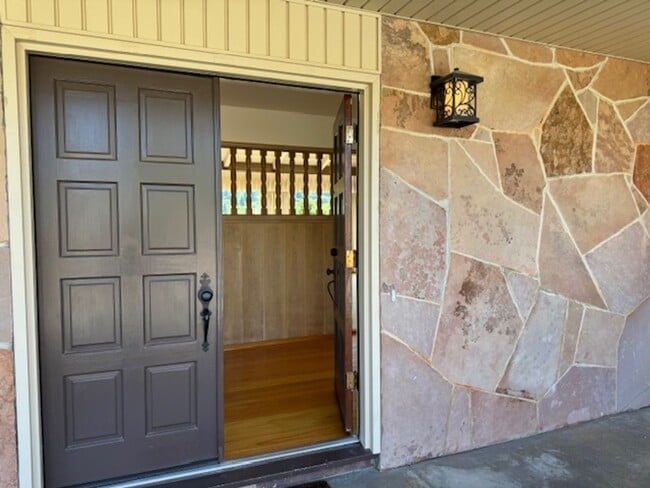 Photo - Wonderful single level home in Orinda-available for move-in now!