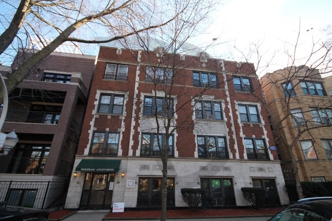 Building Photo - 835 W Wolfram St Rental