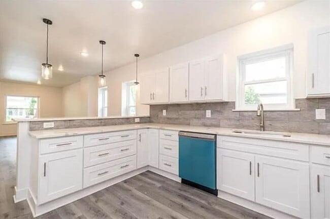 Photo - Brand New 4 Bedroom / 3.5 Bathroom Townhom...