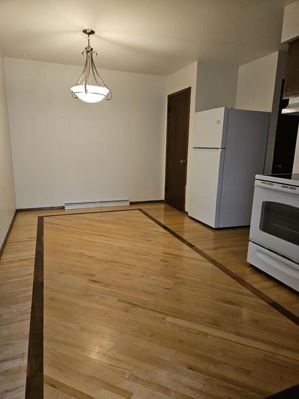 Photo - 1097-1099 Laurel Ct