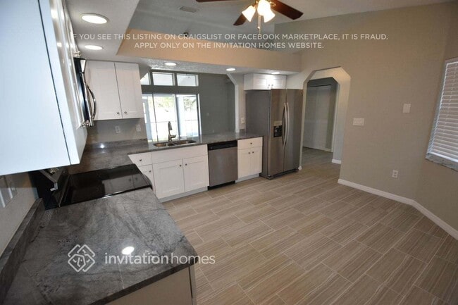 Photo - 1187 Desmond St