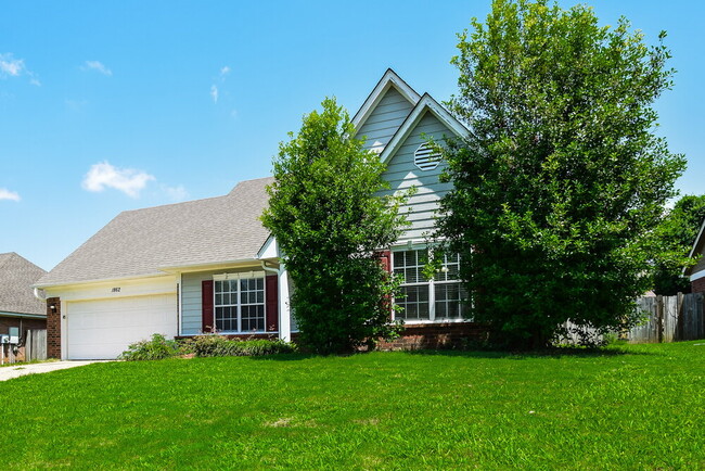 Photo - 1862 Towson Ln