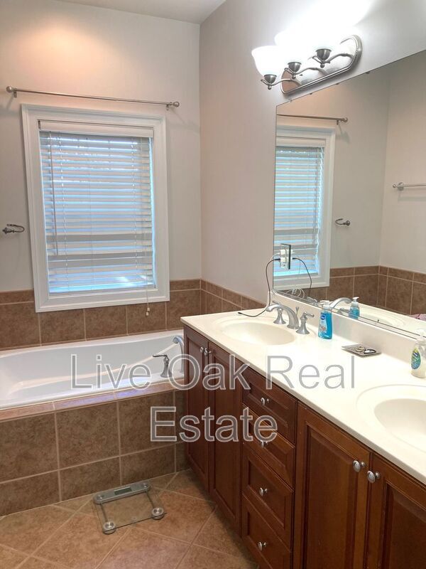 Photo - 937 Bolling Ave