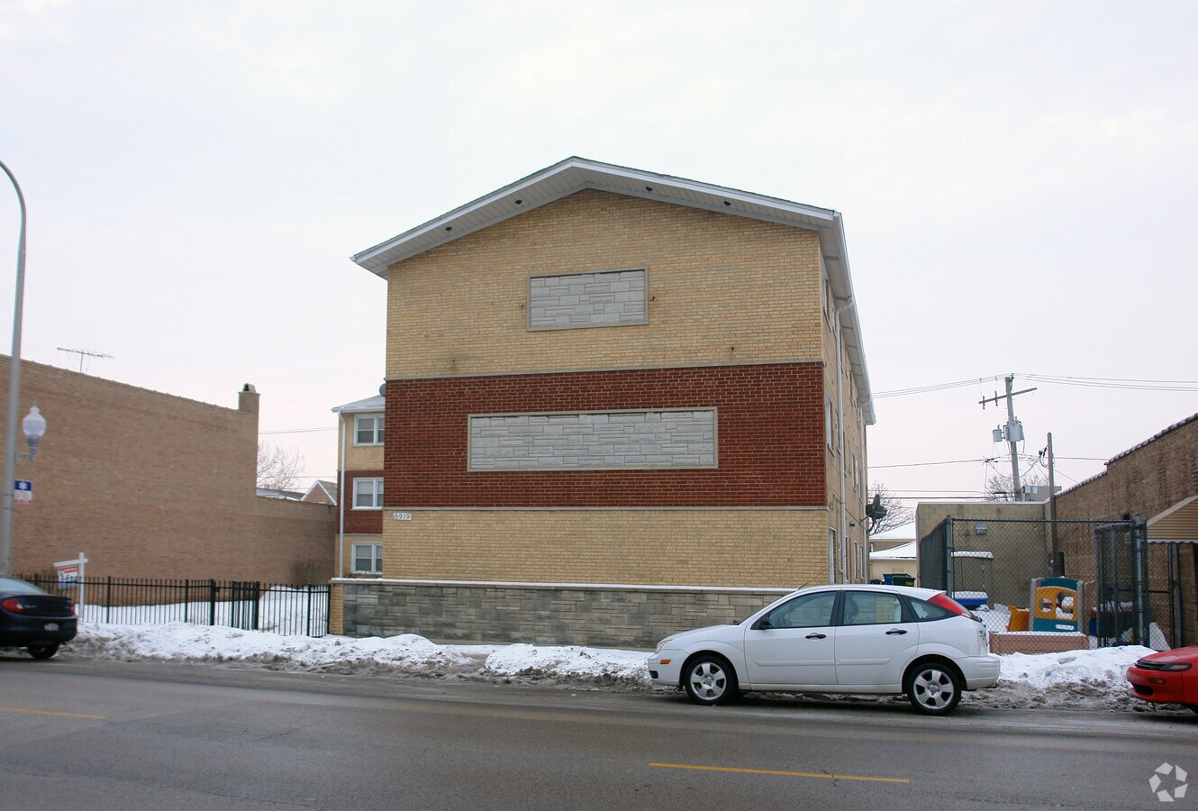 Photo - 5919 W 63rd St