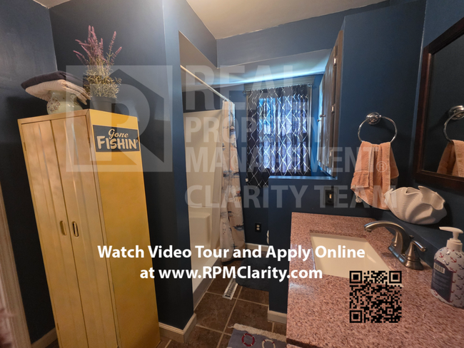 Photo - Available Now!!! 2 Bed/1 Bath Cottage on t...