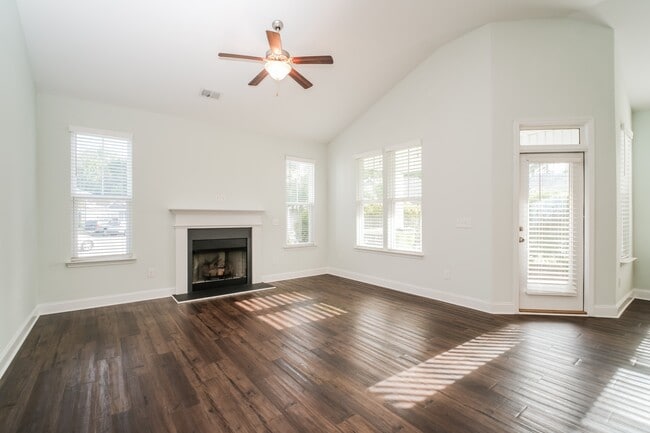 Photo - 49 Highland Forest Cir