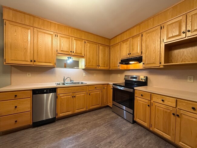 Photo - 11 Centre St