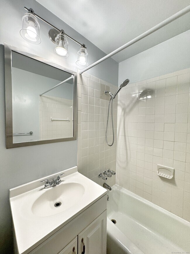 Photo - 37 Ferris Ave Unit 14