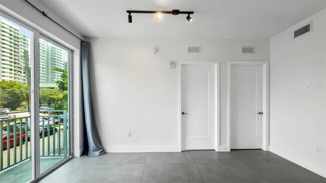 Photo - 1536 NW 15th Ave Unit 206
