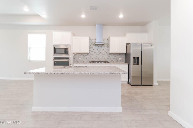 Photo - 12832 Haxby St