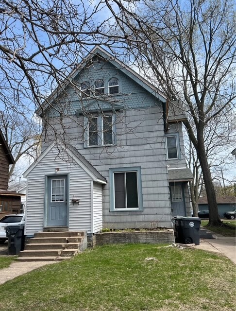 Building Photo - 126 10th St N Unit 126 10th St N.