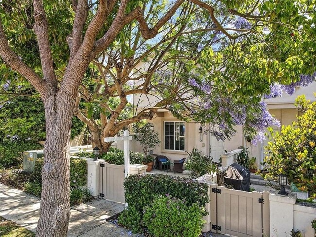 Photo - 3 Bedroom + Bonus Room End Unit Townhome