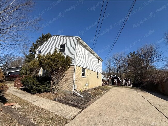 Photo - 675 Wright St