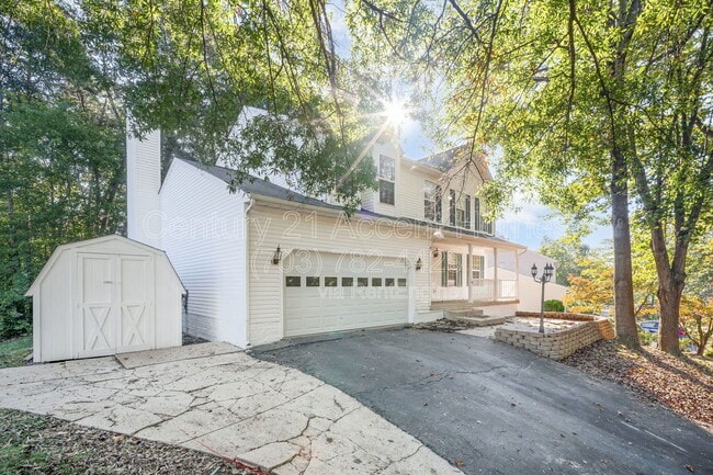 Photo - 16 Twin Lake Ct