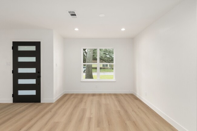 Photo - 7414 Janak Dr House