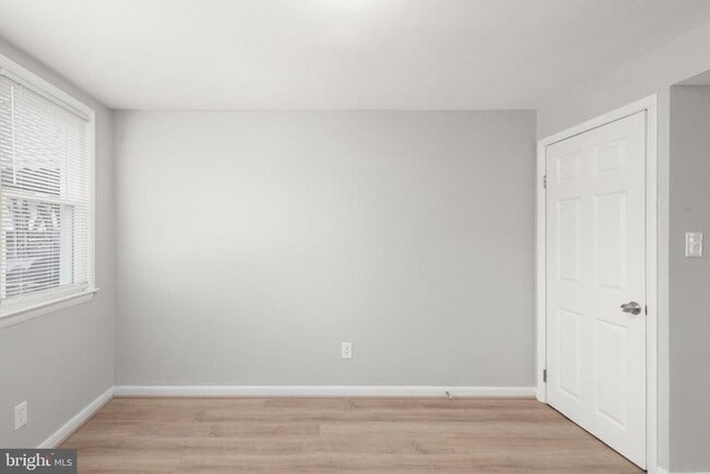 Photo - 2015 Dineen Dr