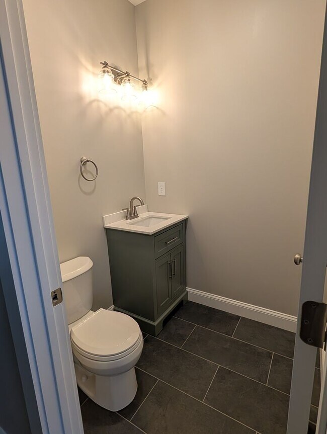 Photo - 398 Sutton St Unidad B