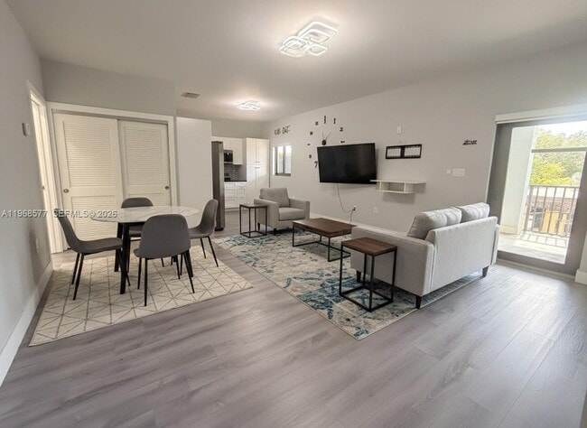 Building Photo - 1720 NW 110th Terrace Unit B