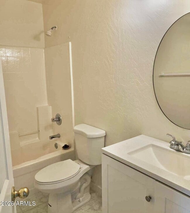 Photo - 2040 E Behrend Dr