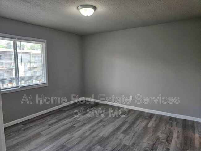 Photo - 712 E Sunshine St Unit C12