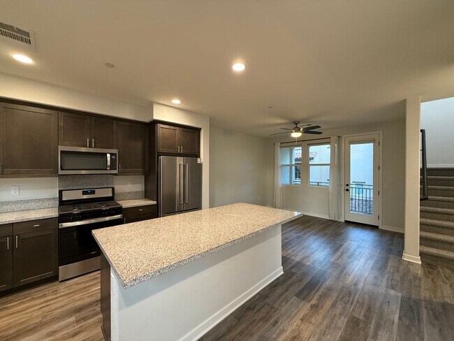 Photo - Great 2B/2.5BA Townhome in Oceanside!