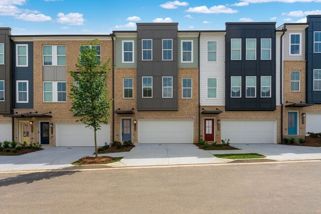 BRAND NEW Townhome located in Westside Ben... - BRAND NEW Townhome located in Westside Ben...