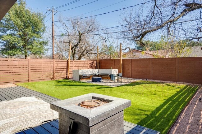 Photo - 1417 Kramer Ln Unit 13